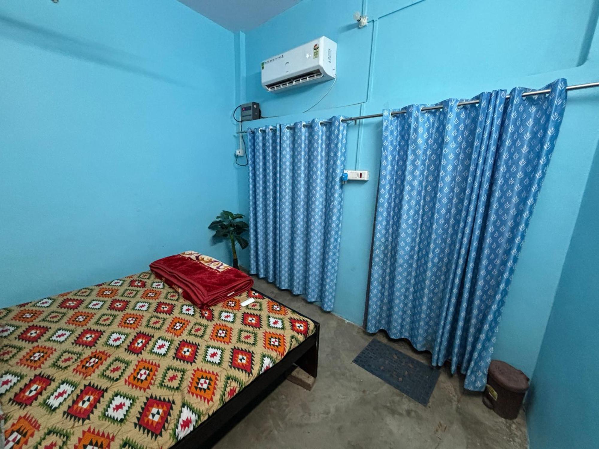 Shakuntala Guest House Ayodhya Екстер'єр фото